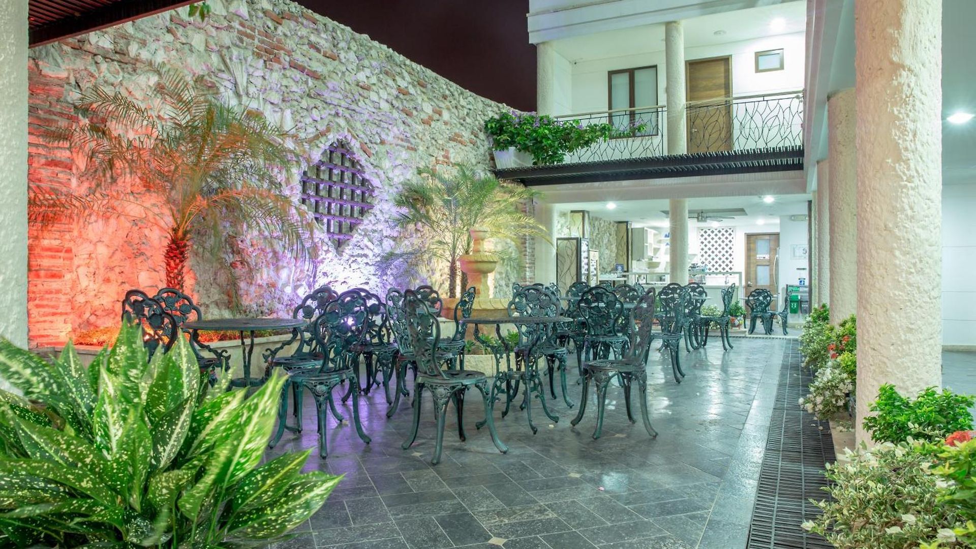 Boutique La Artilleria 3*