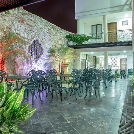 Boutique La Artilleria 3*